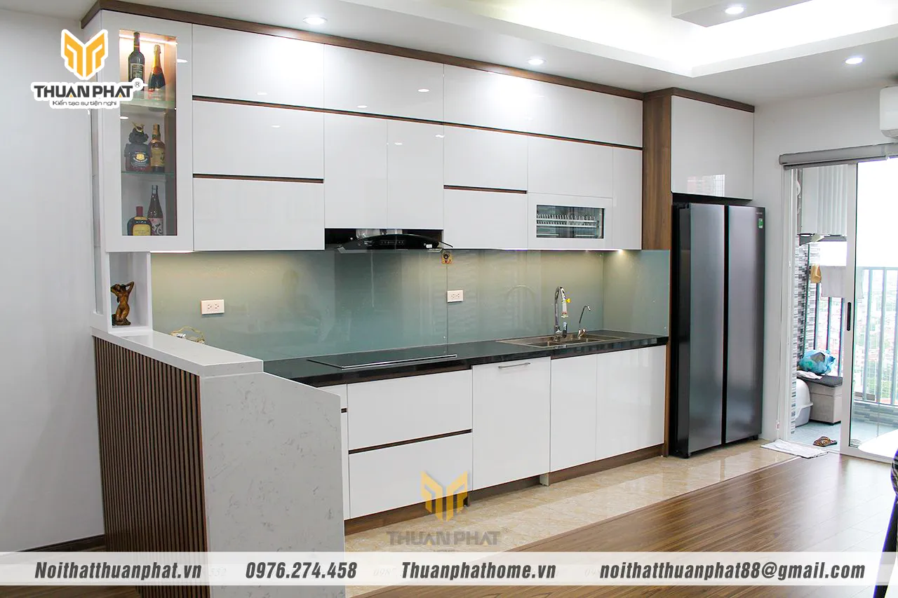 Ảnh thực tế bộ tủ bếp Acrylic trắng sứ nhà Chị Huện - Văn Khuê